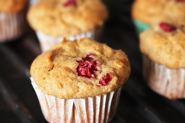 Bananen-Quark-Muffin mit Himbeeren - Grafikdesign-Fotografie-Food-Blog