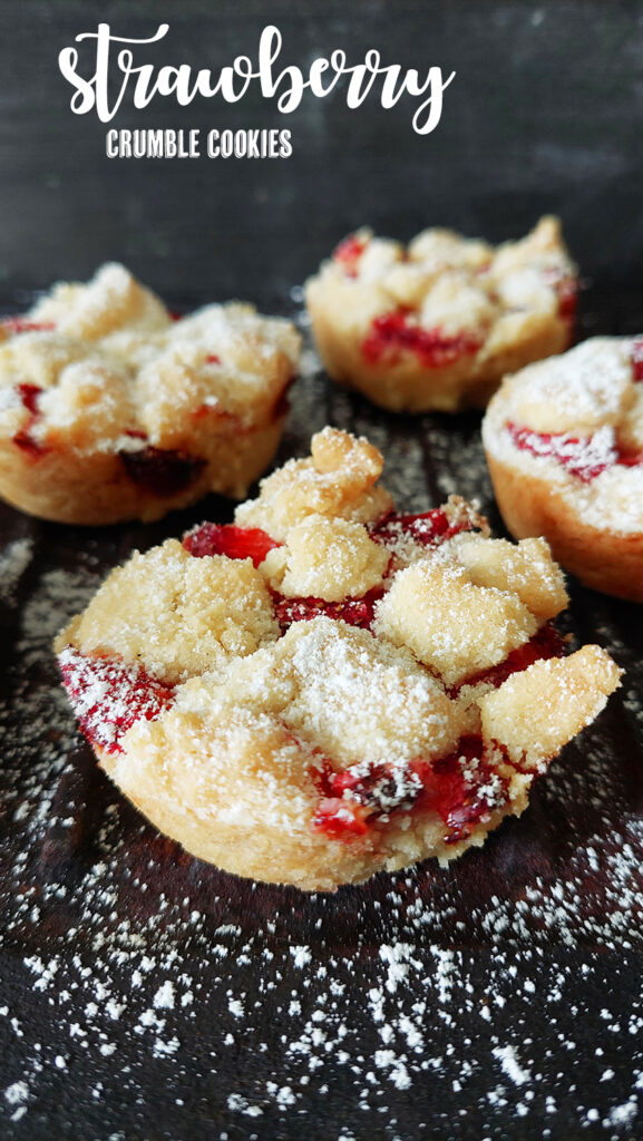 Strawberry Crumble Cookies